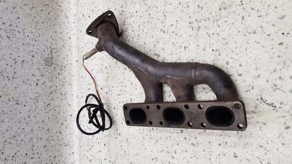 Pakoputken Keräin OEM 11621740730 BMW E39 2.0 24V image 3