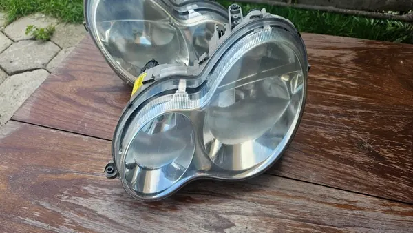 Mercedes W203 A2038201259 Voor Rechte Lamp Europa image 3