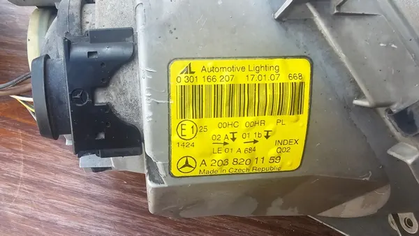 Mercedes W203 A2038201259 Voor Rechte Lamp Europa image 6