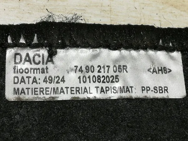 Dacia Jogger Automatto OEM 749021705R - Käytetty image 5