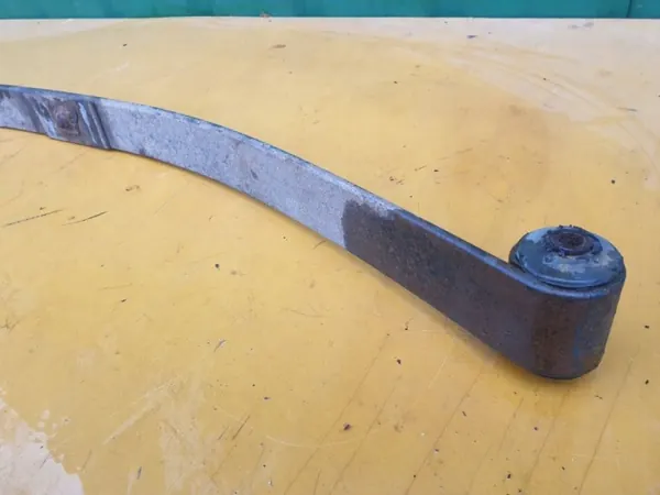 Ressort arrière OEM 2K5511151AA pour Volkswagen Caddy image 3