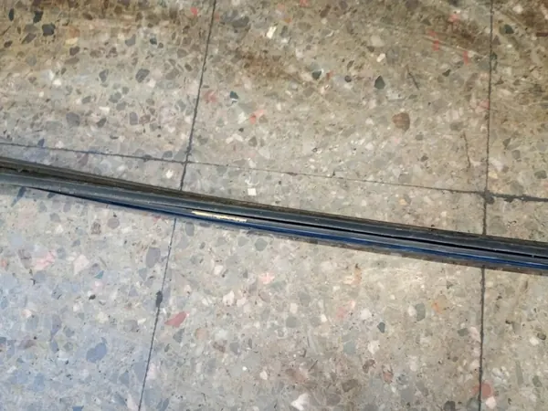 Mercedes-Benz OE USZCZELKA SZYBY - Gebrauchte Dichtung image 8