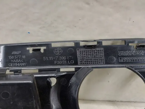 Griglia paraurti anteriore destra BMW 3 F30 F35 F31 image 8