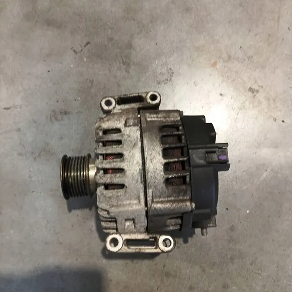 Vaihtovirtageneraattori Mercedes-Benz 3.0 CDI OM642 A0009067400 image 2