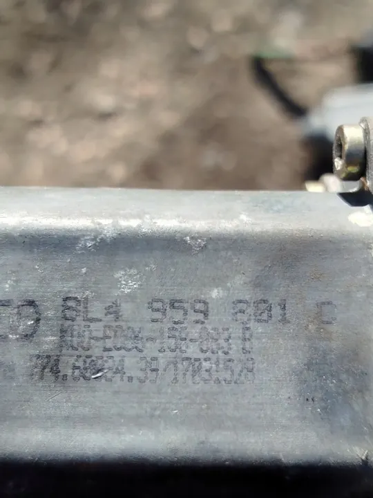 Fensterheber OEM 8L4959801C Links Vorne Audi A3 image 4