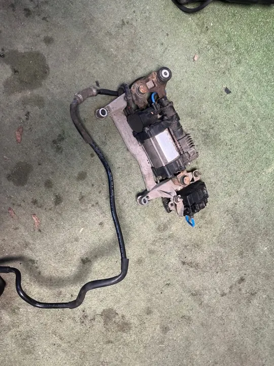 VW Touareg 7P Veringscompressor OEM 256099 image 4