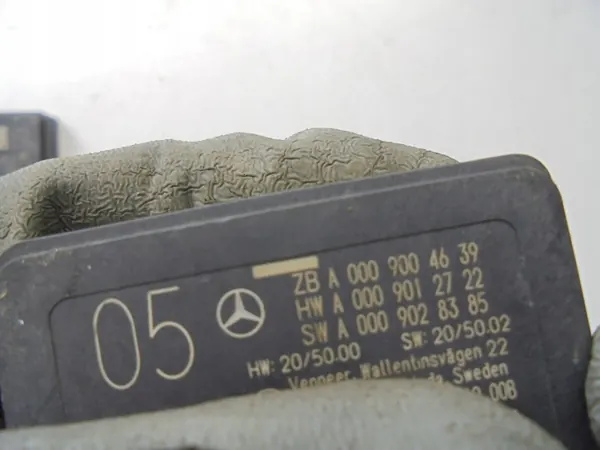 Mercedes Distronic Radarsensor OEM A0009004639 image 5