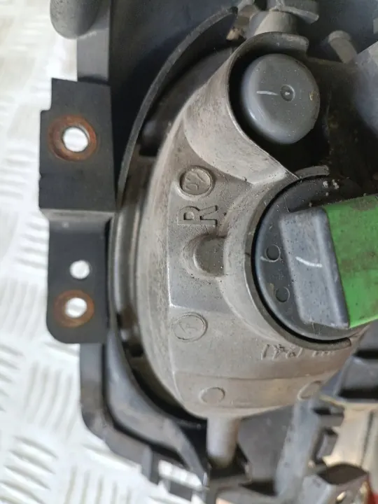 Farol Halogéneo Direito MAZDA 3 2003-2009 Sedã image 3