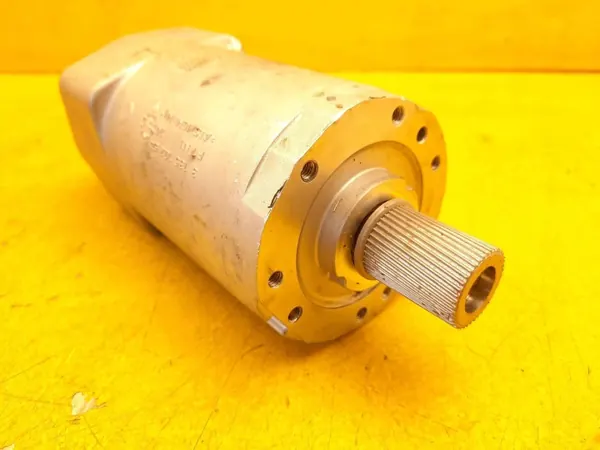 Mercedes-Benz S W223 Maybach Motoractuator 4572017000 image 5