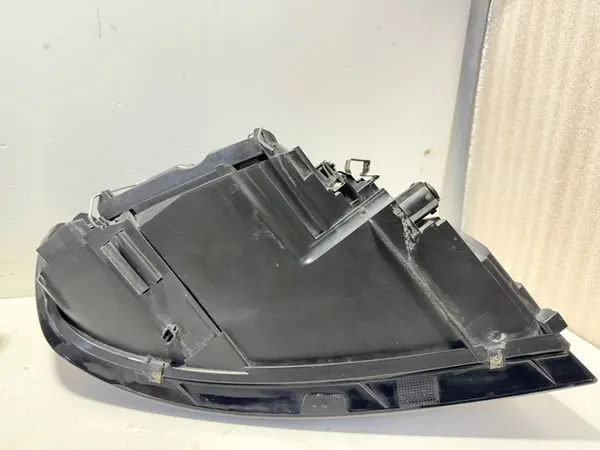 Volvo S40 V50 Ajovalot Vasemmalle Oikealle 30698885 30698886 image 10