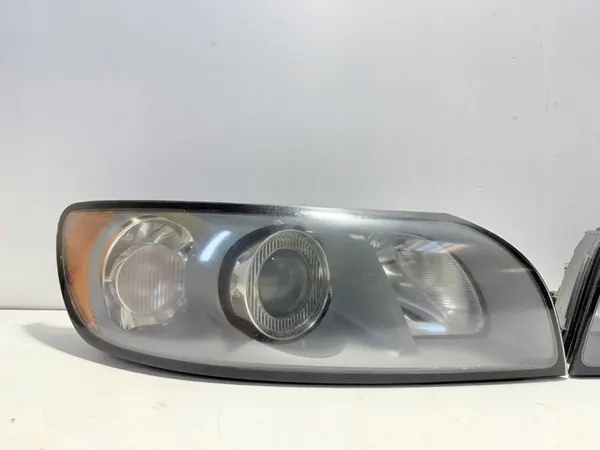 Volvo S40 V50 Ajovalot Vasemmalle Oikealle 30698885 30698886 image 3