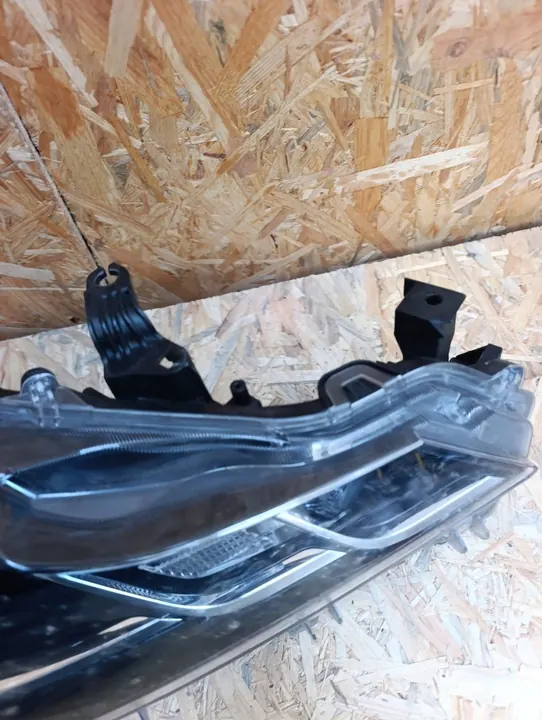 Farol direito Toyota Corolla E21 2019-2025 Sedan NJH65RY image 4