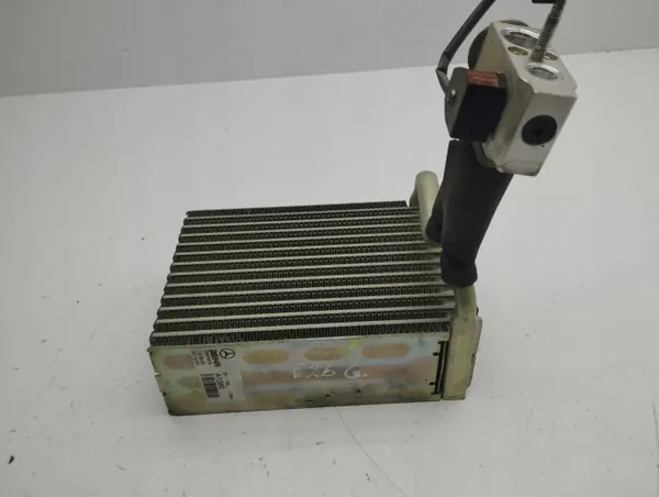 Mercedes-Benz Vito W639 Núcleo Aquecimento A/C OEM 6144125074 image 2