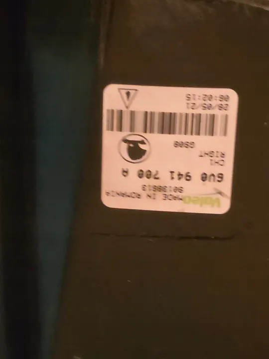 Skoda Fabia III Halógena Direita 6V0941700A image 6