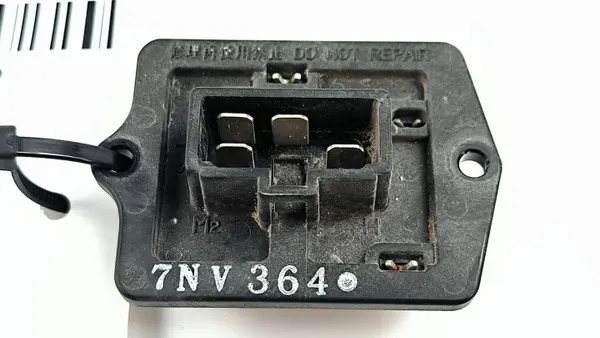 Resistor Mitsubishi Pajero IV OEM Usado image 2