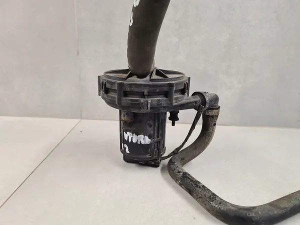 Pompe à air secondaire OEM 7505316 pour Range Rover L322 4.4 V8 image 4