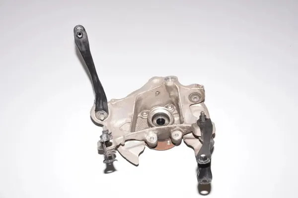 Buje rueda trasera derecha BMW I3 OEM 6867882 - Usado image 4