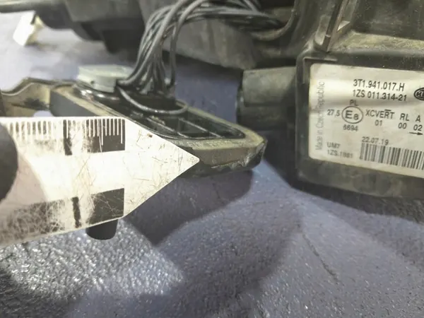 SKODA SUPERB II LIFT Vasemman Puolen Ajovalo EU 3T1941017H image 8