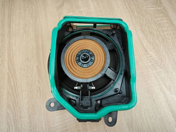 Altifalante chão esquerdo OEM 6800953 BMW image 4
