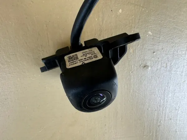 Caméra de recul OEM 99240-J9500 pour Hyundai Kona 23R image 3