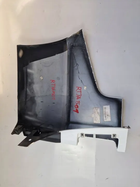 Taka oikea kulmapaneeli OEM RT3A1501 Renault Trafic III:lle image 3