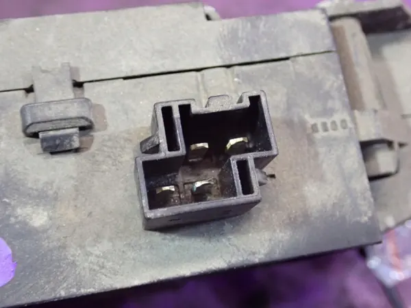 Cerradura maletero Opel Vectra C Familiar OEM Zawada-380311- image 4