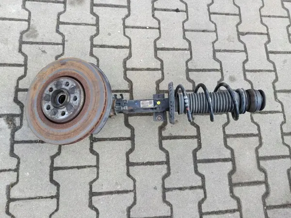 Support d'amortisseur avant droit OEM 6C0413031BD Audi S1 image 3