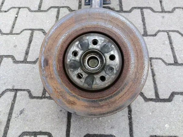 Support d'amortisseur avant droit OEM 6C0413031BD Audi S1 image 4