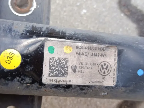 Support d'amortisseur avant droit OEM 6C0413031BD Audi S1 image 9