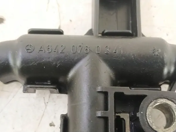 Overloopbuizen Mercedes Benz 3.0DCI V6 A6420703032 image 5