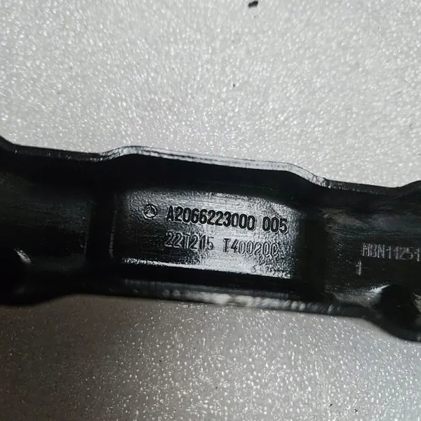 Mercedes GLC etutukipalkki OEM A2066223000 image 6