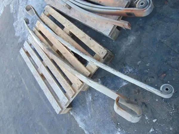 Ressorts à Lames Avant Gauche et Droit Renault Midliner S180 image 5
