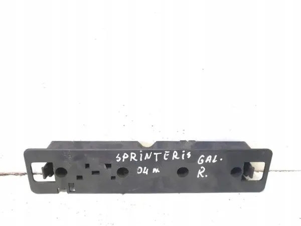 OEM 36720751 Takavalon liitin Peugeot Expertille image 4