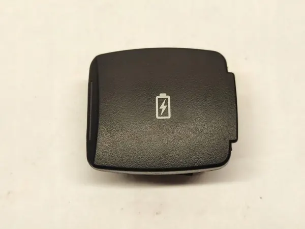 Prise USB Ford F150 OEM FB53045N67A 2019 image 2