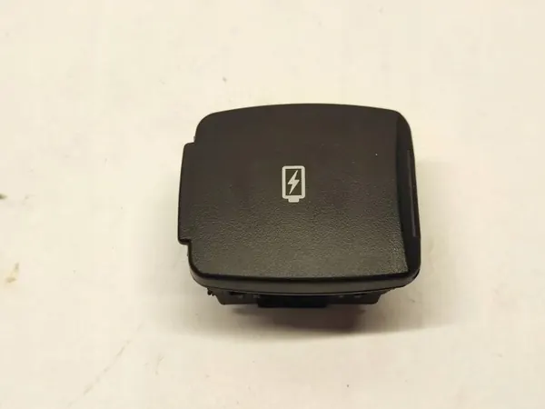 Prise USB Ford F150 OEM FB53045N67A 2019 image 6