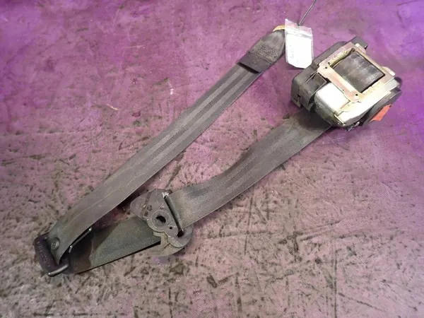Left Front Seat Belt Volkswagen Passat B5 1.9 TDI OEM 3B1857705D image 2