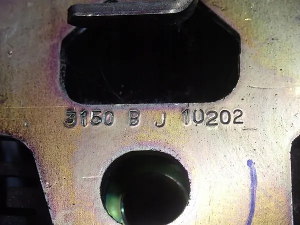 Left Front Seat Belt Volkswagen Passat B5 1.9 TDI OEM 3B1857705D image 6