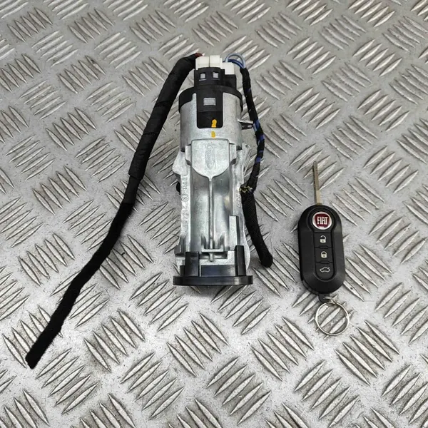 Stacyjka Fiat 500 OEM 521808530 - Peça usada image 5