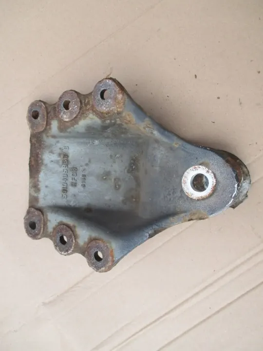 Support ressort arrière OEM 5010435968C Renault Mascott image 4