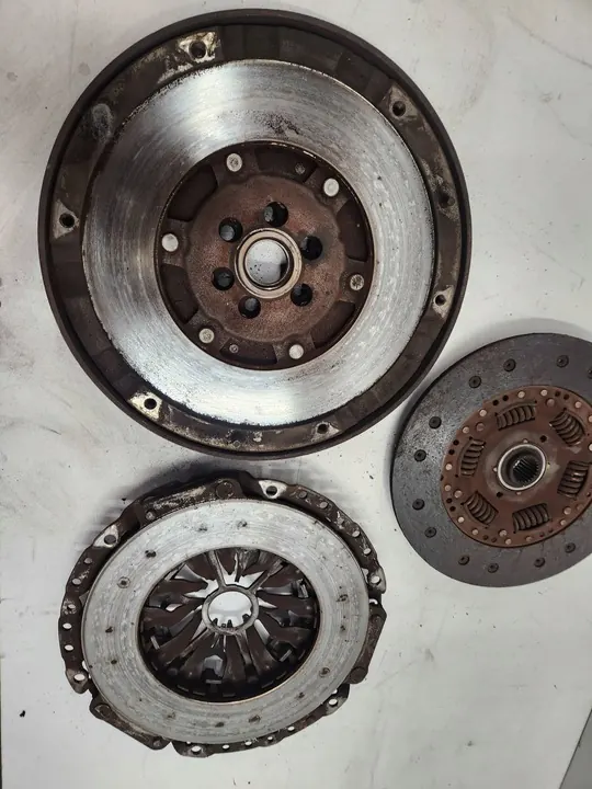 Kit de embreagem Volkswagen PASSAT B5.5 038141032Q image 3