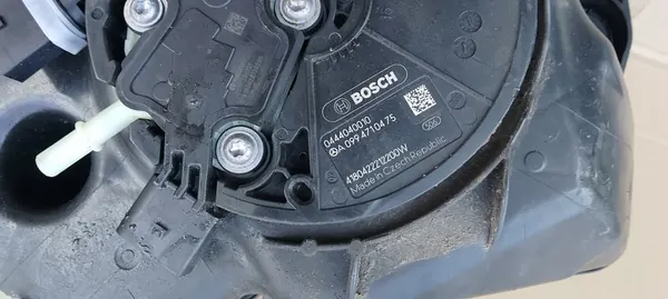 Tanque AdBlue com Bomba Mercedes C-Class 205 OEM image 7