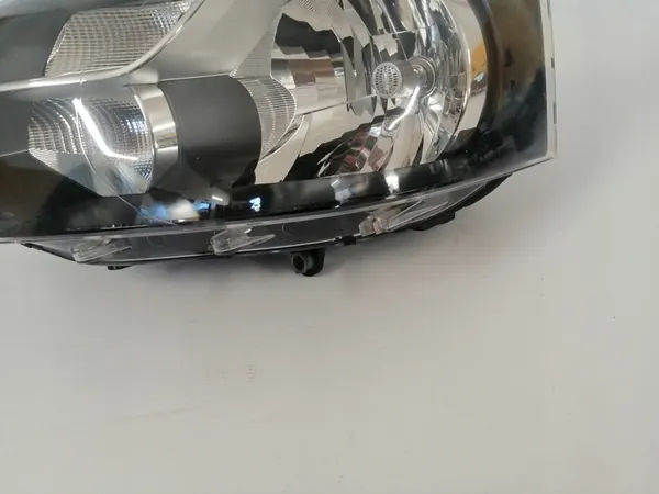 Lanterna esquerda VW T5 Lift image 3