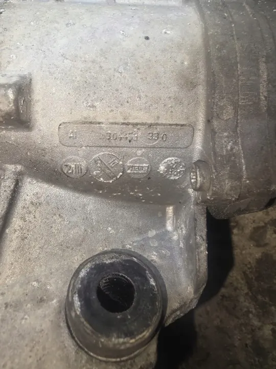 BMW Vattenpump OEM 70285320 för N43B20AY motor image 4