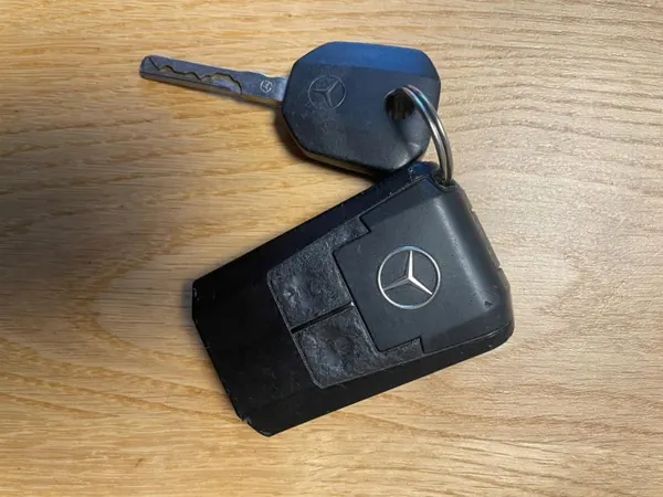 Clé Mercedes OEM Mercedes - Style Petit Poisson Usagé image 2