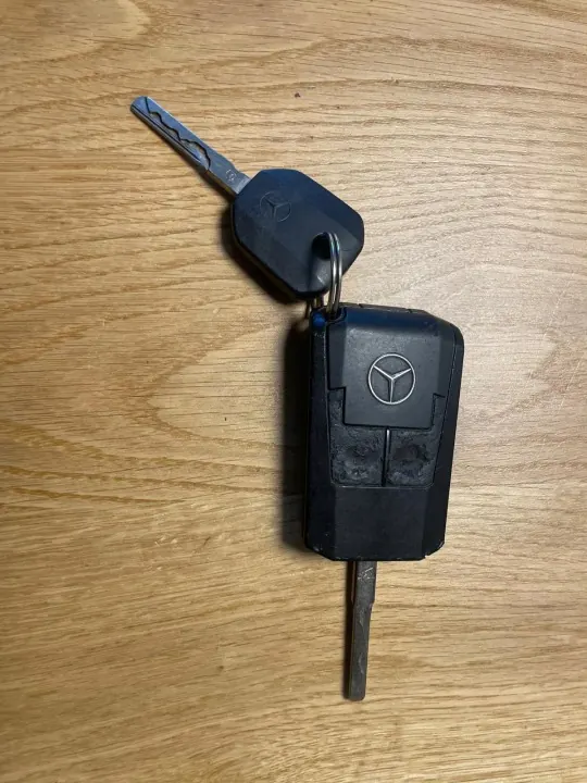 Clé Mercedes OEM Mercedes - Style Petit Poisson Usagé image 3