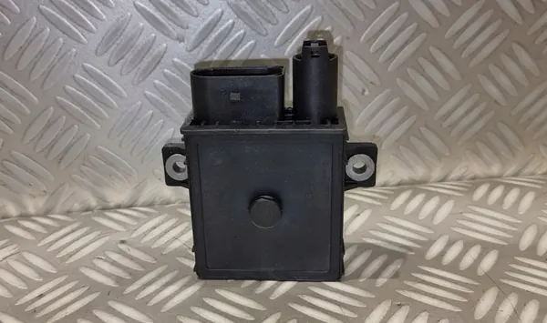 BMW E60 E70 E90 3.0 D Gloeiplug Relais Module 7801201 image 1