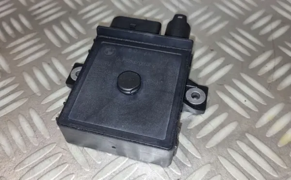 BMW E60 E70 E90 3.0 D Gloeiplug Relais Module 7801201 image 2