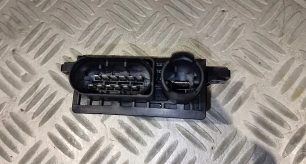 BMW E60 E70 E90 3.0 D Gloeiplug Relais Module 7801201 image 6