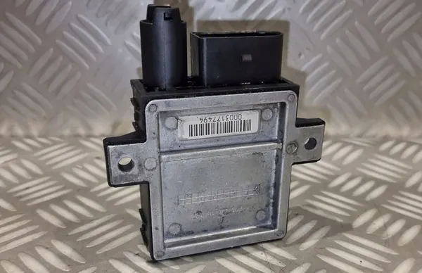 BMW E60 E70 E90 3.0 D Gloeiplug Relais Module 7801201 image 7