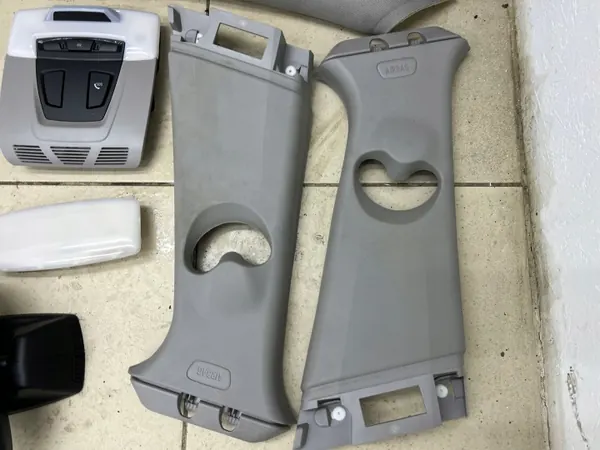 Plafonnier EVERESTGRAU BMW F45 - Pièce OEM d'occasion image 3